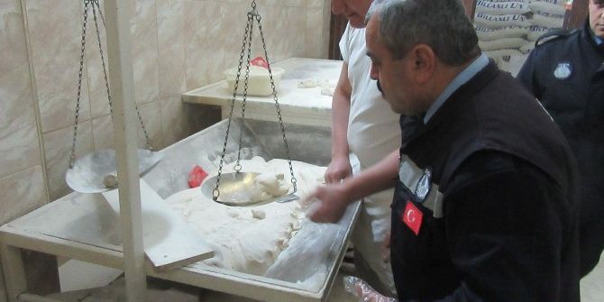 Urla’da Zabıta Yılbaşı Denetimine Çıktı