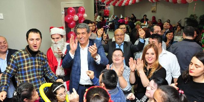 Balçova’da Engelli Gençlere Özel Yeni Yıl Partisi