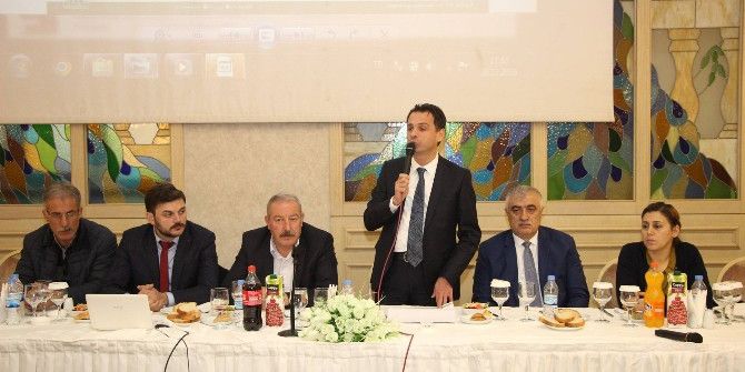 Maçka Belediye Başkanı Koçhan Muhtarlarla Bir Araya Geldi