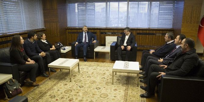 "Yedi Düvele Boyun Eğmeyiz"