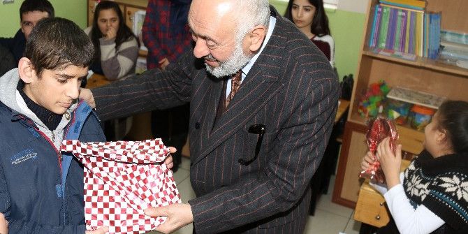 Müftü Arvas’tan Engelli Öğrencilere Ziyaret