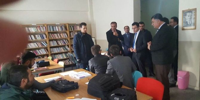 Kaymakam Uzan’dan Kütüphane Ziyareti