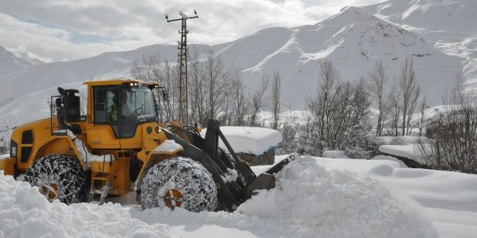 Hakkari’de Tüm Yollar Açıldı