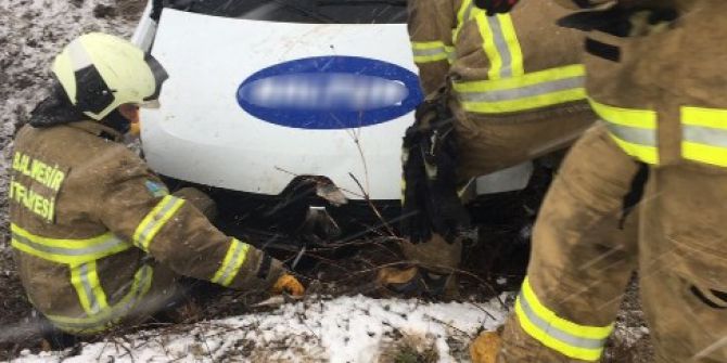 Bandırma’da Yolcu Minibüsü Kaza Yaptı