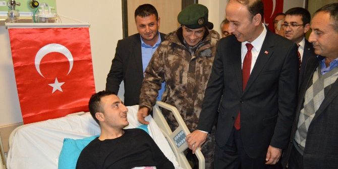 Vali Erin Yaralı Polis Memuruyla Bir Araya Geldi