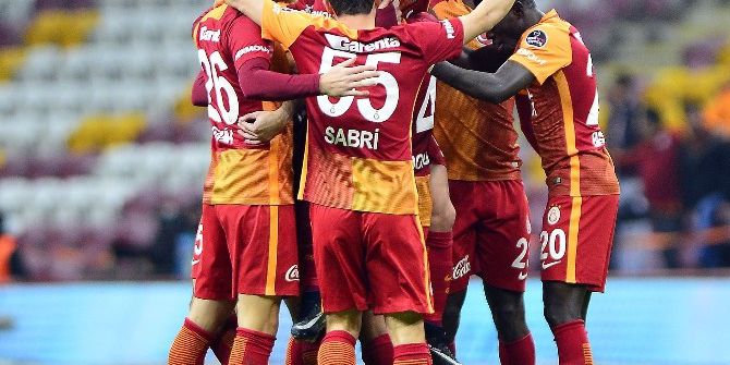 Galatasaray, 16. Haftalarda 3. Sıraya Abone