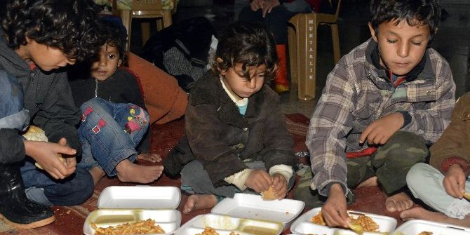Büyükşehir Belediyesi, Suriyeli Mültecilere De Yardım Elini Uzattı