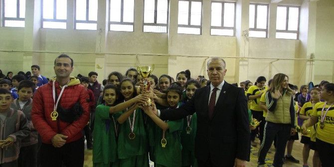 Küçüklerde Basketbolun Şampiyonları Belli Oldu