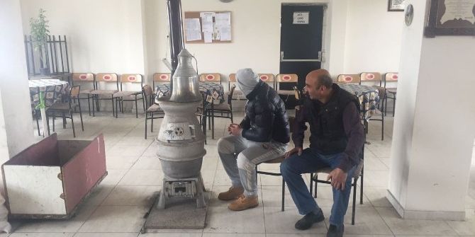 Bu Köy Yaklaşık 2 Gündür Elektriksiz