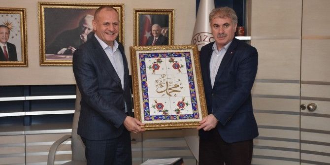 Başkan Keleş Bayburt Belediye Başkanını Ağırladı