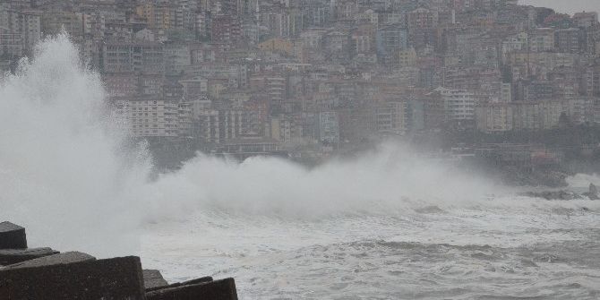 Karadeniz Coştu, Liman Çöple Doldu