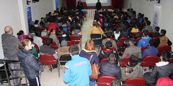 Vanlı Sporcu Ve Antrenörlere ‘Dopingle Mücadele’ Semineri