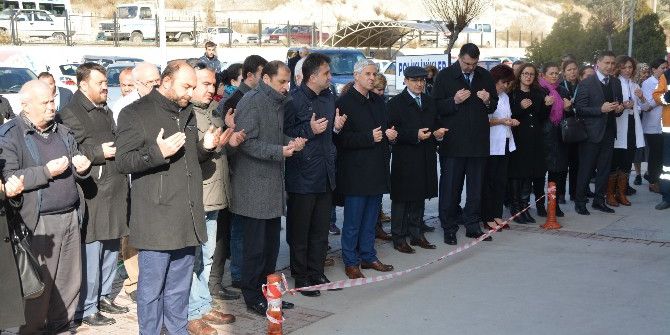 Söke Devlet Hastanesi Yönetimi Şehitler İçin Hayır Dağıttı