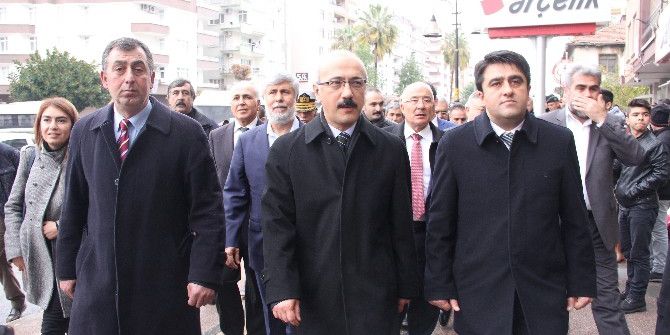 Bakan Elvan: "3 Kardeşimizi Arama Çalışmaları Sürüyor"