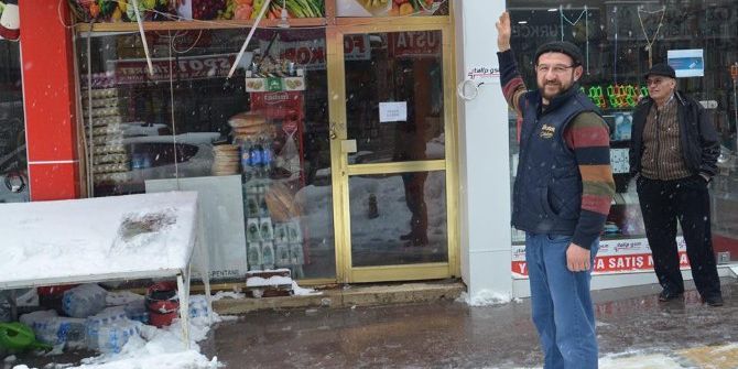 Kar Kütlesinin Altında Kalmaktan Saniyelerle Kurtuldu