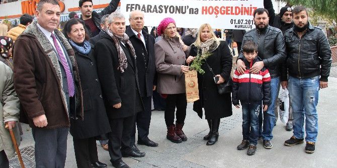 Ege Bölgesi Manisalılar Federasyonu Fidan Dağıttı