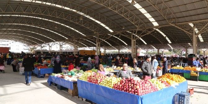 Efeler’de Fatih Mahallesi Kapalı Pazaryeri Hizmete Açıldı