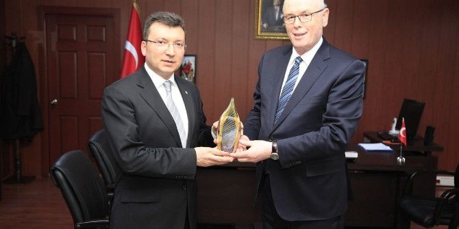 Başkan Kurt, Kaymakam Şahin’i Ziyaret Etti