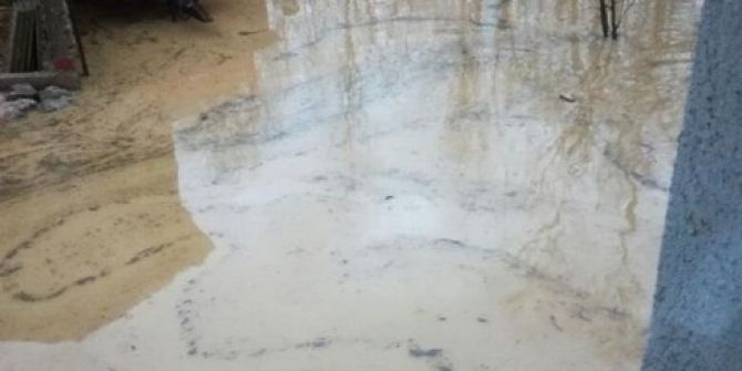 Sular Altına Kalan Mahallede Kayıklı Ulaşım