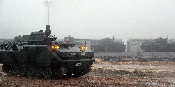 Zırhlı Muharebe Araçları Suriye Sınırına Gönderildi