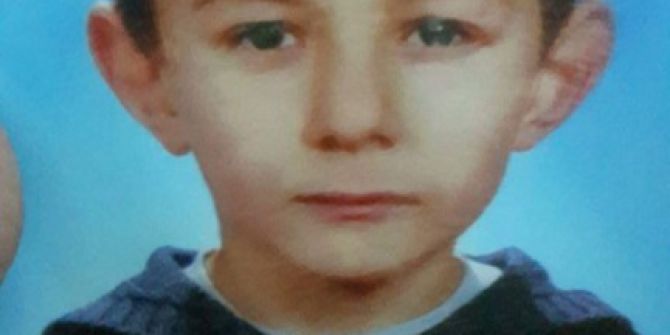 Evinde Ölü Bulunan Küçük Çocuk Son Yolculuğuna Uğurlandı.