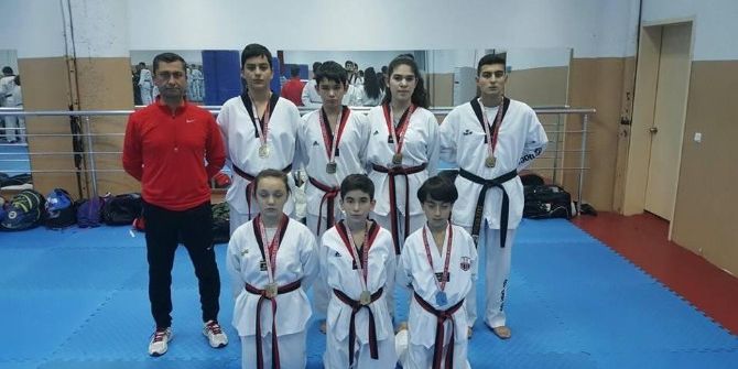 Kuşadası Belediyespor Tekvando’da 7 Madalya Kazandı