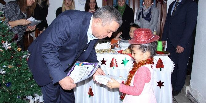 Başkan Kayalı, Minik Öğrencilerin Sertifika Sevincine Ortak Oldu