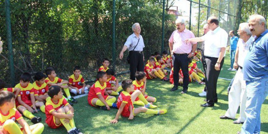 Gülüç’te Sporcuların Tüm Masraflarını Başkan Demirtaş Karşıladı