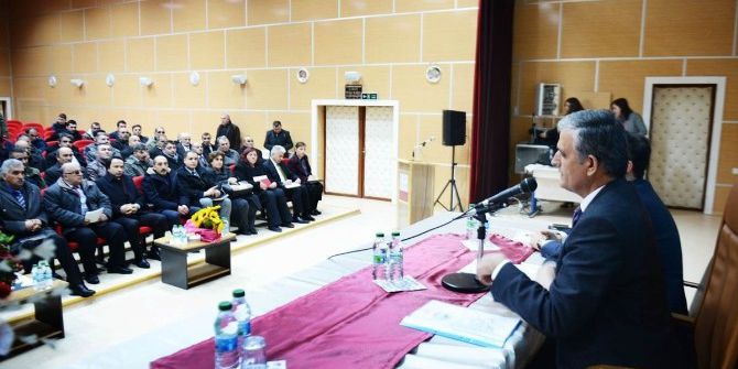 Vali Özefe, Göle’de Muhtarlarla Buluştu