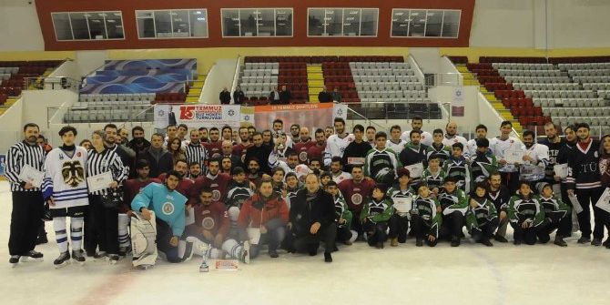 15 Temmuz Kahramanları Buzda Anıldı