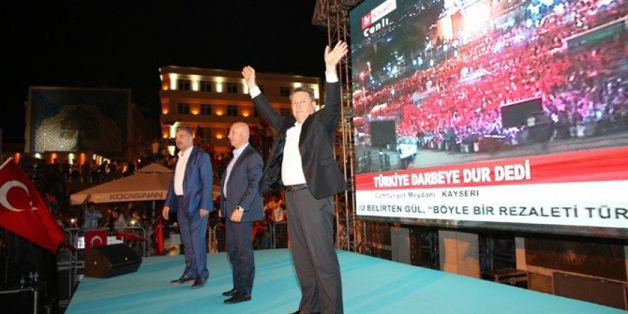 Başkan Çolakbayrakdar, Demokrasi Nöbetinde Koşturuyor