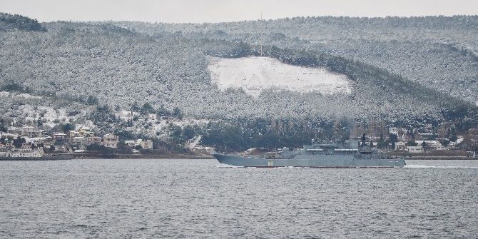 Rus Savaş Gemisi Çanakkale Boğazı’ndan Geçti