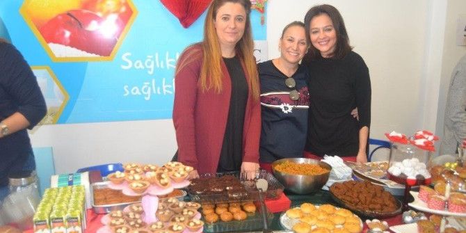 Yılbaşı Panayırının Geliri Onkoloji Hastası Miniklere