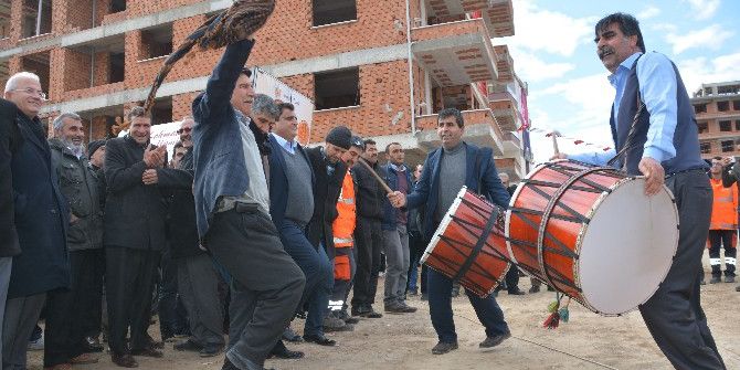 Torbalı’da Davullu Zurnalı Temel Atma Törenleri