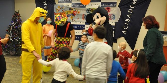 Lösemili Çocuklar İçin Yeni Yıl Eğlencesi