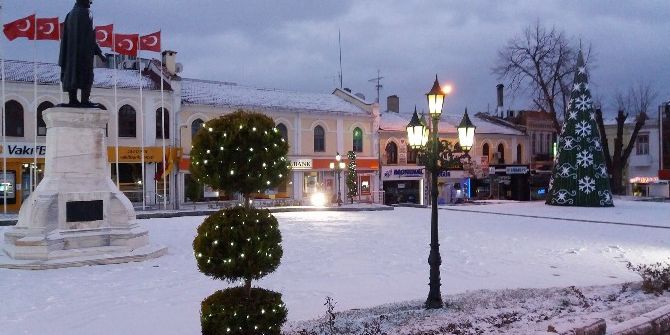 Selimiye Camii Beyaz Gelinliği Giydi