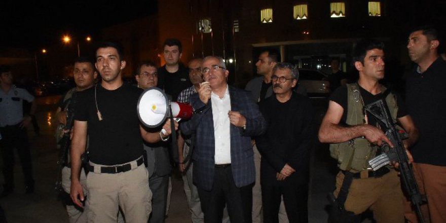 Şanlıurfa Valisi Azim Tuna Vatandaşlarla Bir Araya Geldi