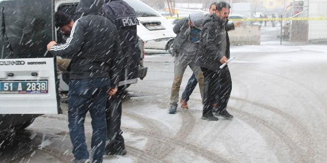 Engelli Çocuklarına Aldığı Koyunları Akrabaları Tarafından Çalındı