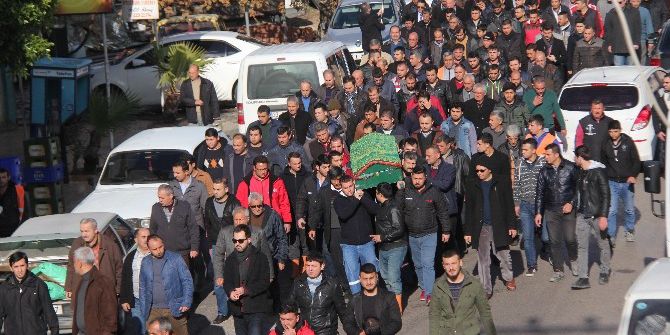 Selde Hayatını Kaybeden Genç Çift, Gözyaşları Arasında Son Yolculuklarına Uğurlandı