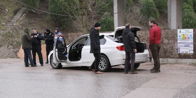 Arama Listesindeki Otomobil Polis Ekiplerini Alarma Geçirdi