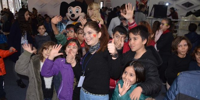 800 Çocuğun Dileği Gerçekleşti