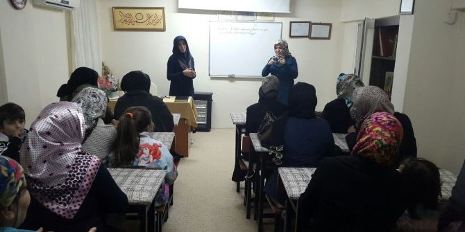 İşitme Engelli Kadınlara Din Kültürü Dersi Ve Ahlak Bilgisi Eğitimi