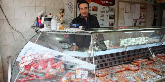 Vatandaş Hindi Yerine Bütün Tavuk Tercih Ediyor