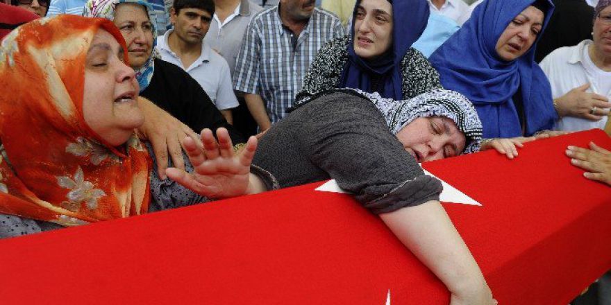 Demokrasi Şehitleri Son Yolcuğuna Uğurlandı