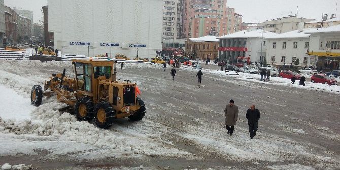 Yozgat’ta Karla Mücadele Devam Ediyor