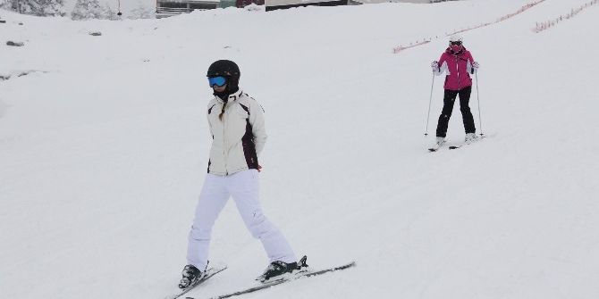 Kartalkaya Yolunda Kalan Araçları Köylüler Kurtarıyor