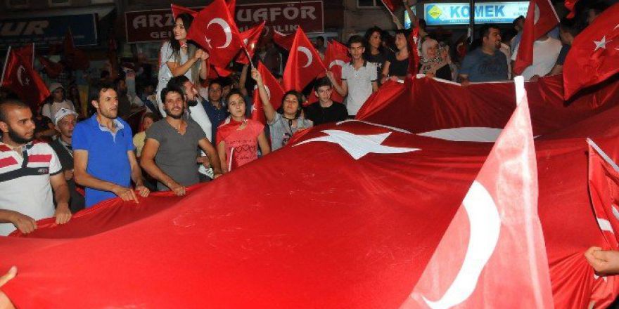 Akşehir’de Demokrasi Nöbeti