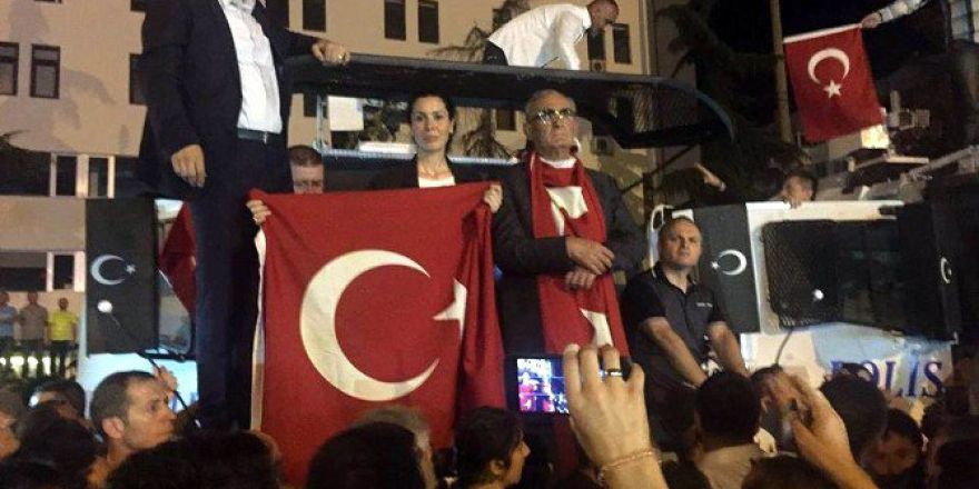 Toma Üzerinden Darbecilere Mesaj