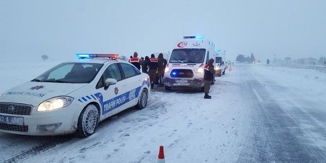 İşçi Servisi Takla Attı: 10 Yaralı