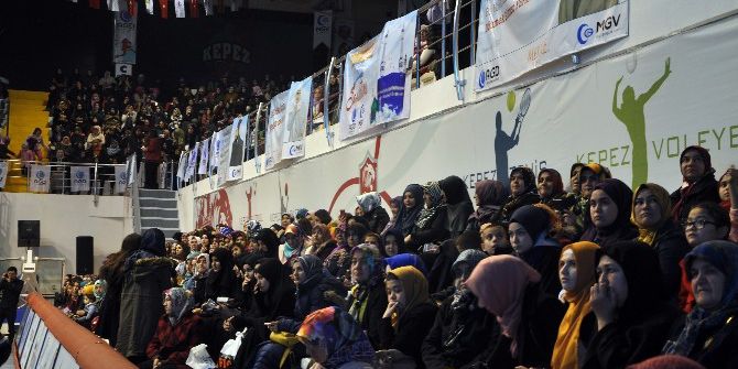 Antalya’da, Mekke’nin Fethi’nin 1386. Yıldönümü Kutlandı